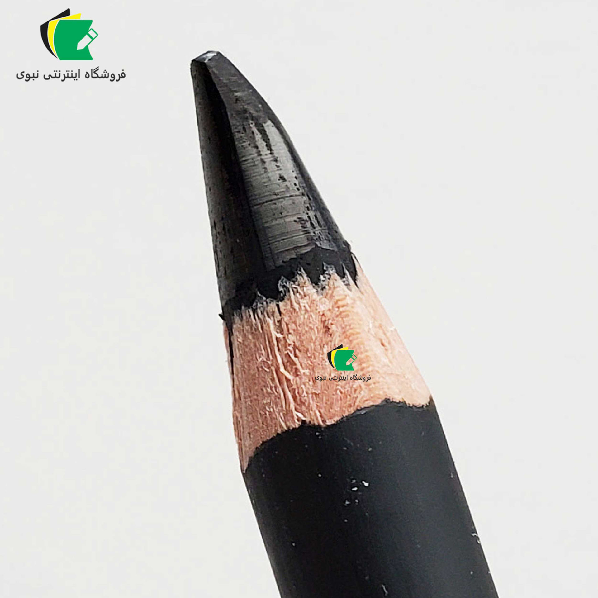 مداد کربنی لیرا مدل رامبراند مناسب برای طراحی و کنته و اسکیس